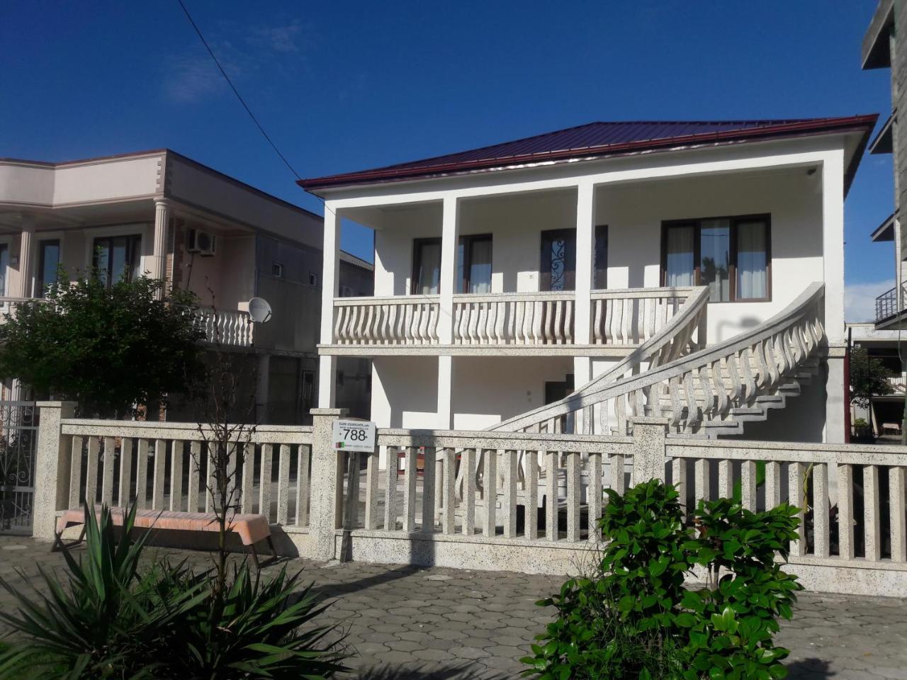 Guest House Kobuleti #788 מראה חיצוני תמונה